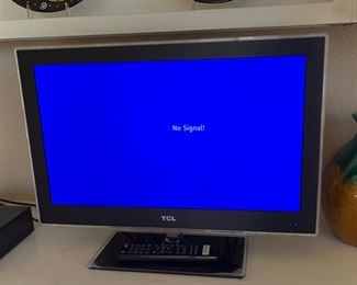 TLC 24IN 1080P TV LE24FHDD20 17.5X23.5X7IN HxWxD