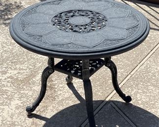 Outdoor Patio Cast Aluminum Round End Table Metal 18 inches high by 24 inches diameter