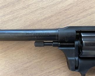 High Standard Sentinel R-101 .22 Cal, 9 Shot Revolver box of 50 rounds included Barrel length 5 in. Total Length 11 in.