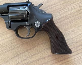 High Standard Sentinel R-101 .22 Cal, 9 Shot Revolver box of 50 rounds included Barrel length 5 in. Total Length 11 in.