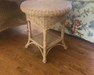 side wicker round table