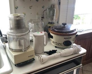 Kitchen essentials small appliances: Cuisinart immersion blender, food processor, blender, crockpot