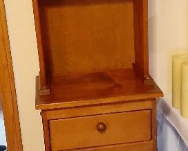 Narrow Pine hutch 