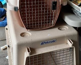Large and medium put kennels