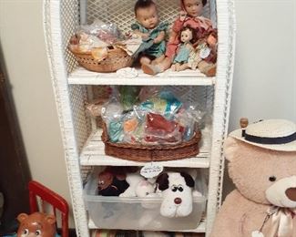 LOTS of vintage kids stuff/toys