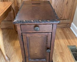 #13	misc	Laflorn Chairside end table with USB ports & outlets, 24x14"x24 - with pullout cupholders	 $ 75.00 