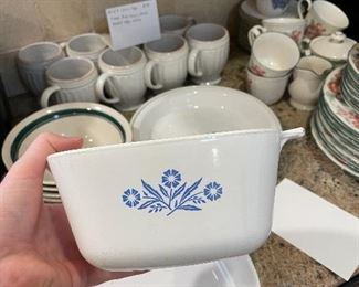 #20	kitchen	Corningware Blue Cornflower set (10" baking pan, 9" pie plate, 1 3/4 casserole dish *As is handle* )	 $ 20.00 