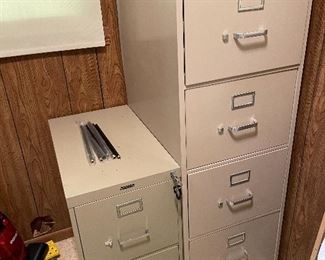 #37	misc	4 drawer legal filing cabinet - 18x25x52 - no key	 $ 20.00 
#38	misc	2 drawer letter filing cabinet 15x25x28 - with key	 $ 15.00 