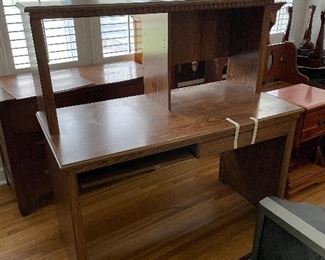 #50		Laminate desk with hutch - pullout keyboard, drawer and top hutch - 48x24x32 *YOU MOVE*	 $ 10.00 