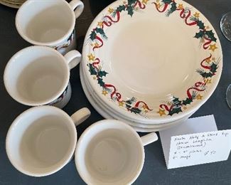 #58		Fiesta Holly & Stars by Homer Laughlin (Discontinued) 4 - 9" plates and 4 mugs	 $ 40.00 