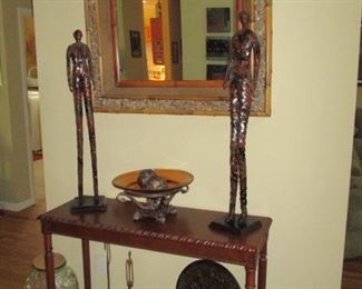 Stylish Sofa Table & Mirror