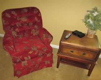 Comfortable Seating with Luggage Style Table