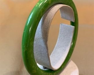 027 Bakelite Bangle