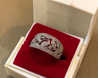 102 14k Gold  Diamond Ring