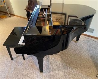 Stunning Kawai Grand Piano. 