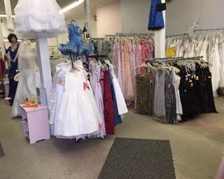 Little Black Dresses.    Cocktail dresses.    
Flower girl dresses.     Attendants’ dresses.        Mothers’ dresses.     Destination Bridals.      
Sizes 0 to 28W.  
All just $10 ea! Cash only please. 
A seamstress can make adjustments for you  
