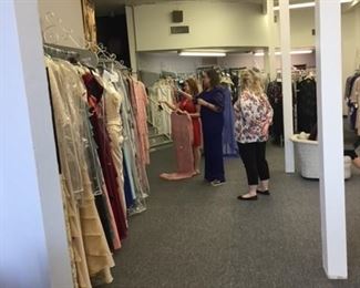 An entire formalwear store with everything priced at $10. ! 