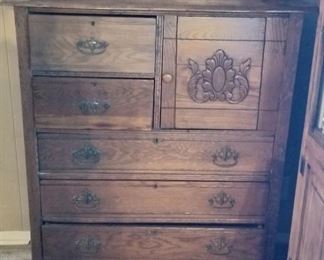 Wonderful antique oak cabinet