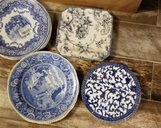 lots of blue plates and platters, great for wall hangings