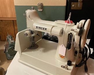 RARE White Singer Featherweight with Original Mint Green Case