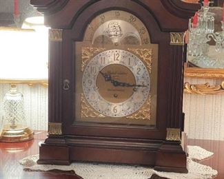 HOWARD MILLER Limited Edition Hourglass-I Mantle Clock #612-631