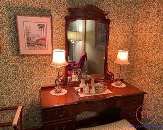 Antique BERKEY & GAY Bedroom Set