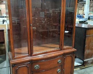 Large display cabinet