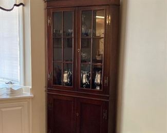 (2) Vintage Corner Cabinets with storage and disply shelfs, comes with keys