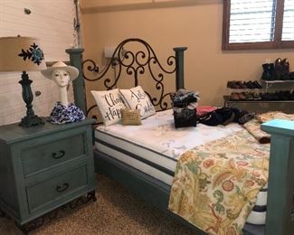 Queen 4 post/wrought iron bed with matching nightstand