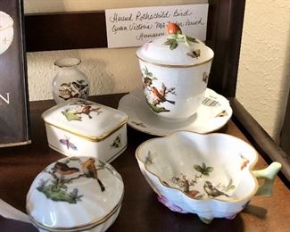 Herend Rothchild Bird. Queen Victoria Mor Fisher Period. Hungary. 