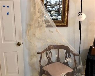 Vintage long Juliet cap wedding veil