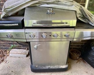 Gas grill - excellent condition with cover