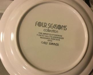 Four Seasons collection - Japan - 42 piece set of stoneware