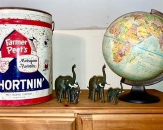 Farmer Peet's Shortnin' tin, vintage globe