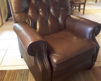 Leather recliner in excellent condition