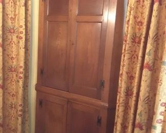 Beautiful corner cabinet with a vintage aged look