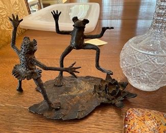 Bronze frog figural group