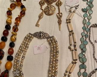 Fine (gold, diamonds & semi precious stones) & costume jewelry 