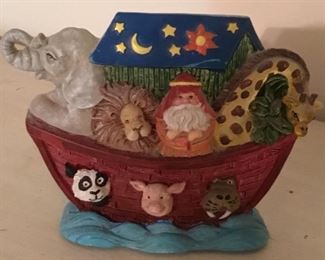 WHIMSICAL NOAH'S ARK DECOR