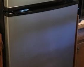 WHIRLPOOL HI-LO REFRIGERATOR/FREEZER