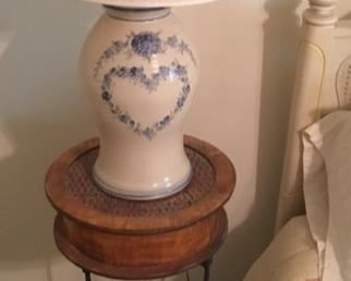 KOVACK POTTERY LAMP (2-AVAILABLE), METAL/RATTAN SIDE TABLE/STAND