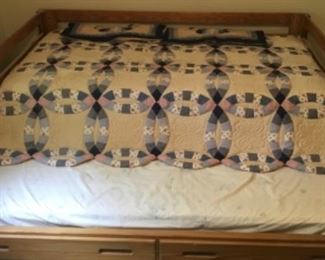 VINTAGE "THIS-END-UP" TRUNDLE BED (TOP MATTRESS & FOUNDATION INCLUDED, NO TRUNDLE MATTRESS)
