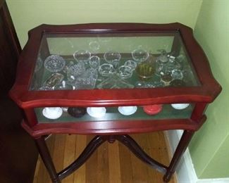 Showcase table with glass collection