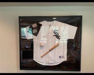 Chicago White Sox signed jersey framed