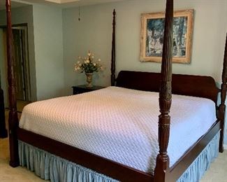 White King 84”w x 89h (to top of posts) Poster Bed Frame $495