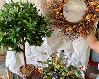 Green Topiary $10 sold
Wreath $10
Floral $12