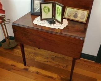 drop leaf card table, walnut