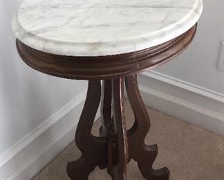 ACENT TABLE WITH MARBLE TOP