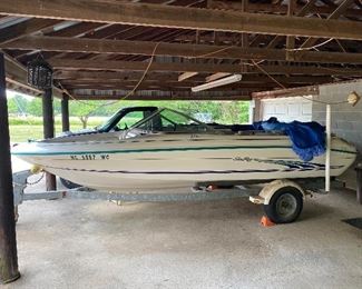 1997 Sea Ray Bow Rider Series 175 (Stainless Steel Prop, Lowrance HDS-5 Sonar Fish Finder and GPS, 2 Covers/1 New in Box)