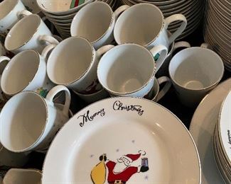 MERRY BRITE CHRISTMAS DISHES